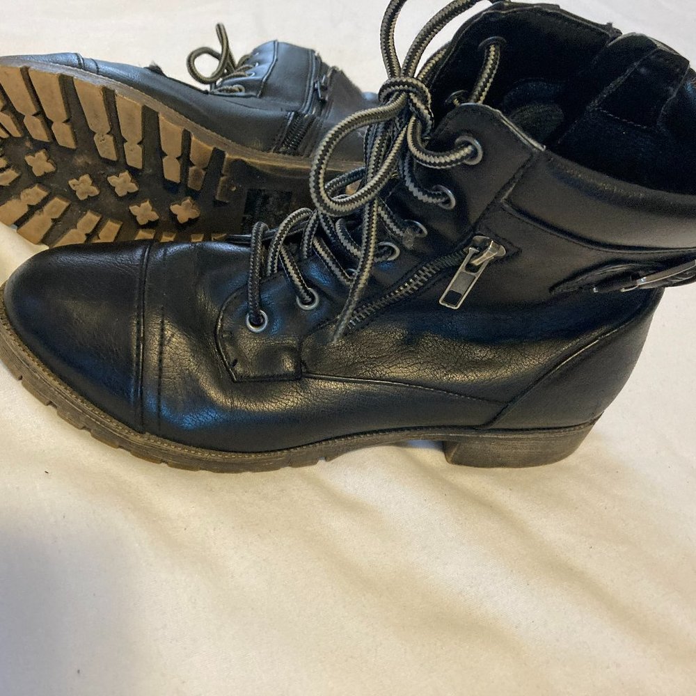 Jellypop lace up boots, size 7 1/2, black leather - Picture 2 of 3